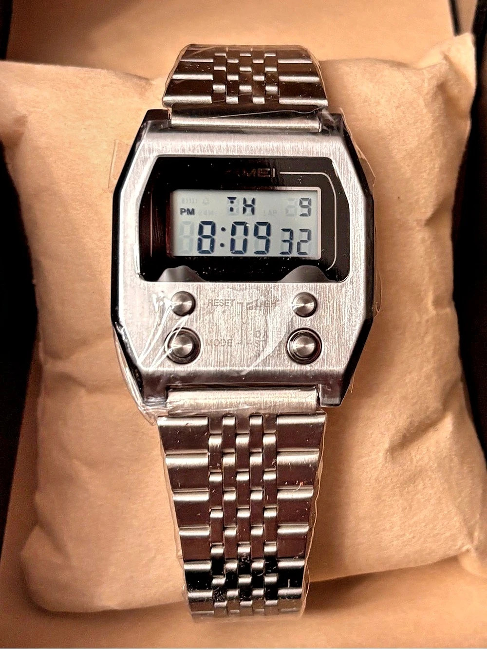 Brand New SKMEI Digital Watch Silver - Metal case/bracelet